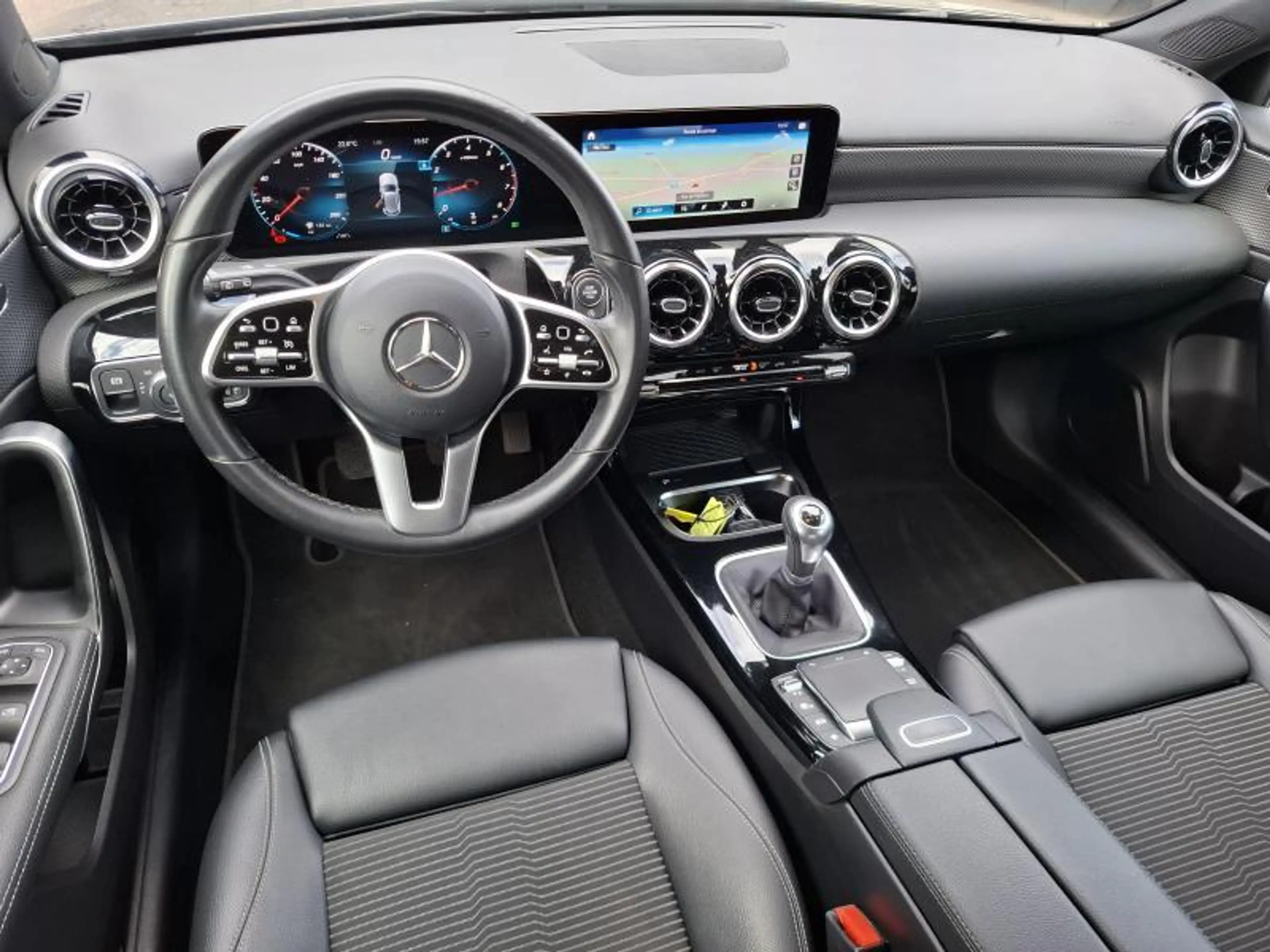Mercedes-Benz A 160 Business Solution — photo 15
