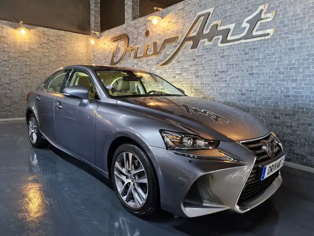 Lexus IS 300 300h Pack Business Euro6d-T