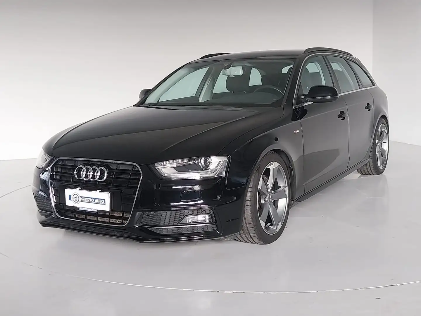 Audi A4 Avant 2.0 tdi 150cv S-line ext Noir - 1
