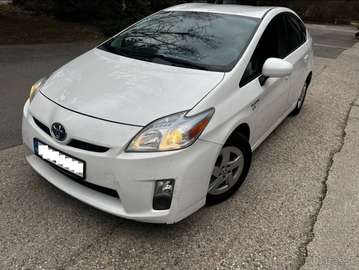 (Hybrid) Prius