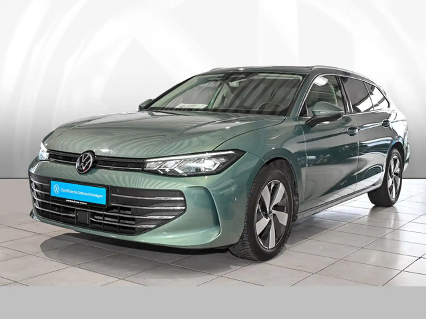 Volkswagen Passat Variant 1.5 eTSI DSG Business Groen - 1