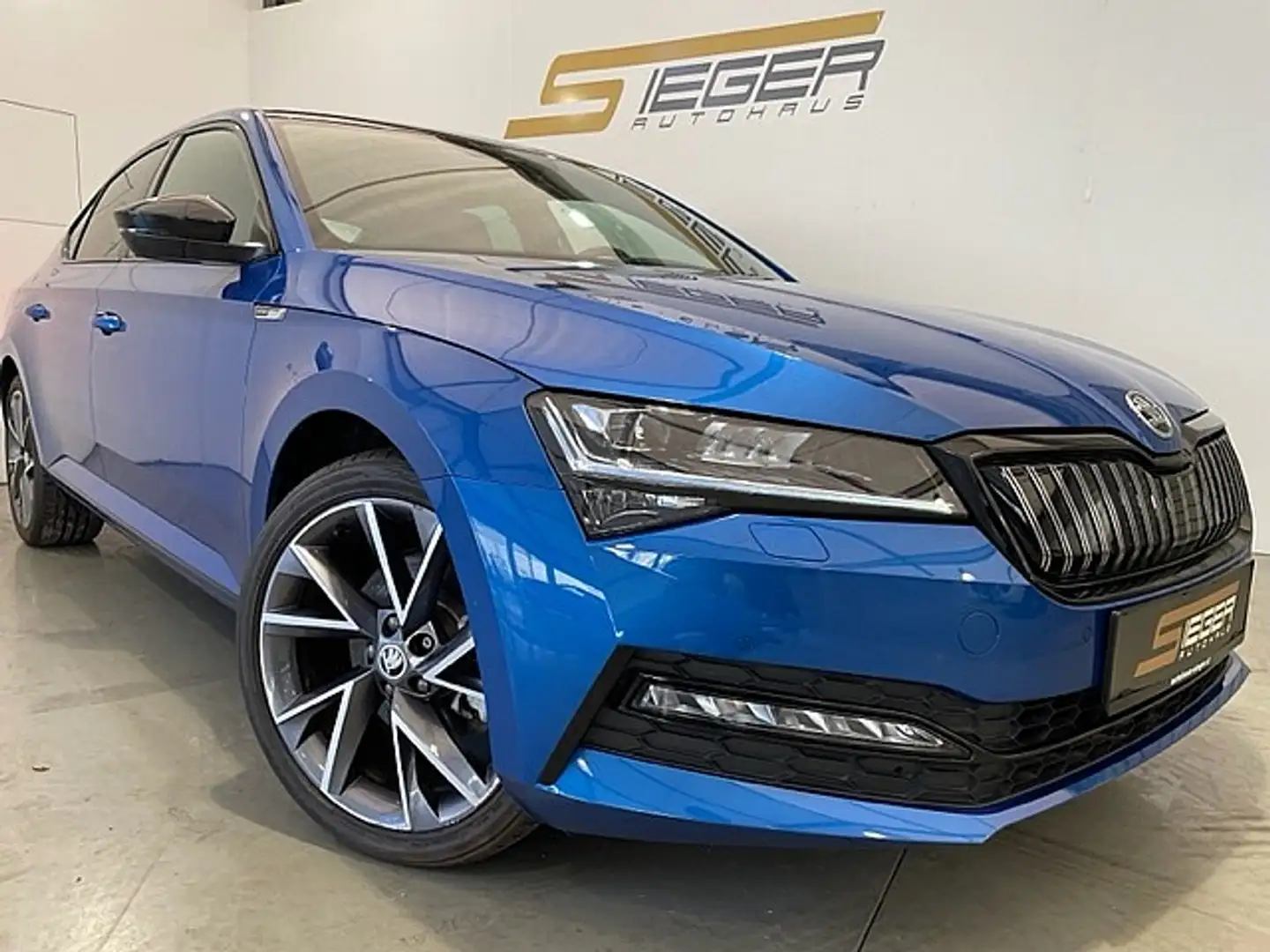 Skoda Superb 1,4 TSI PHEV Sportline DSG Bleu - 1