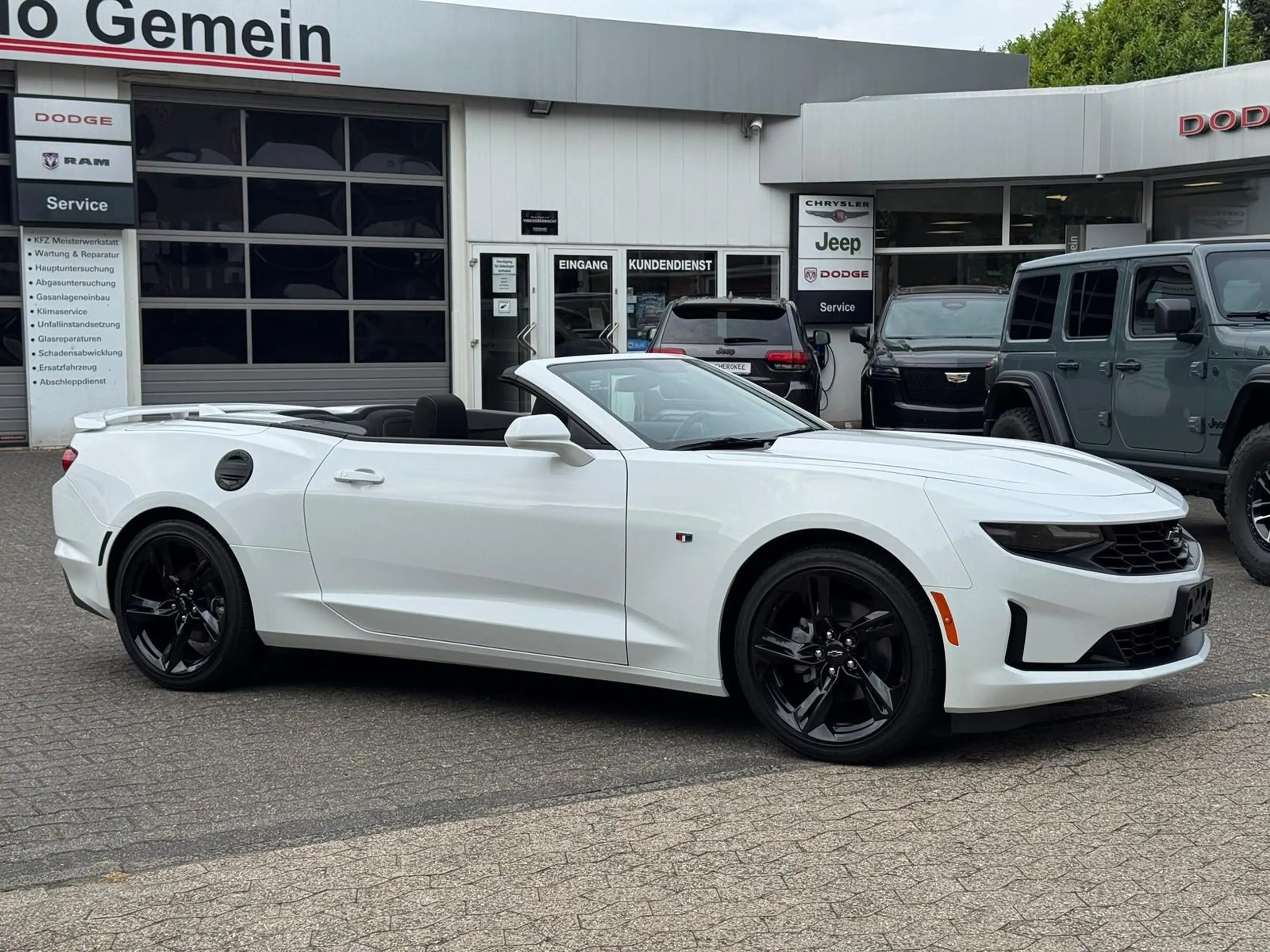 Chevrolet Camaro 2.0l Convertible RS — photo 2