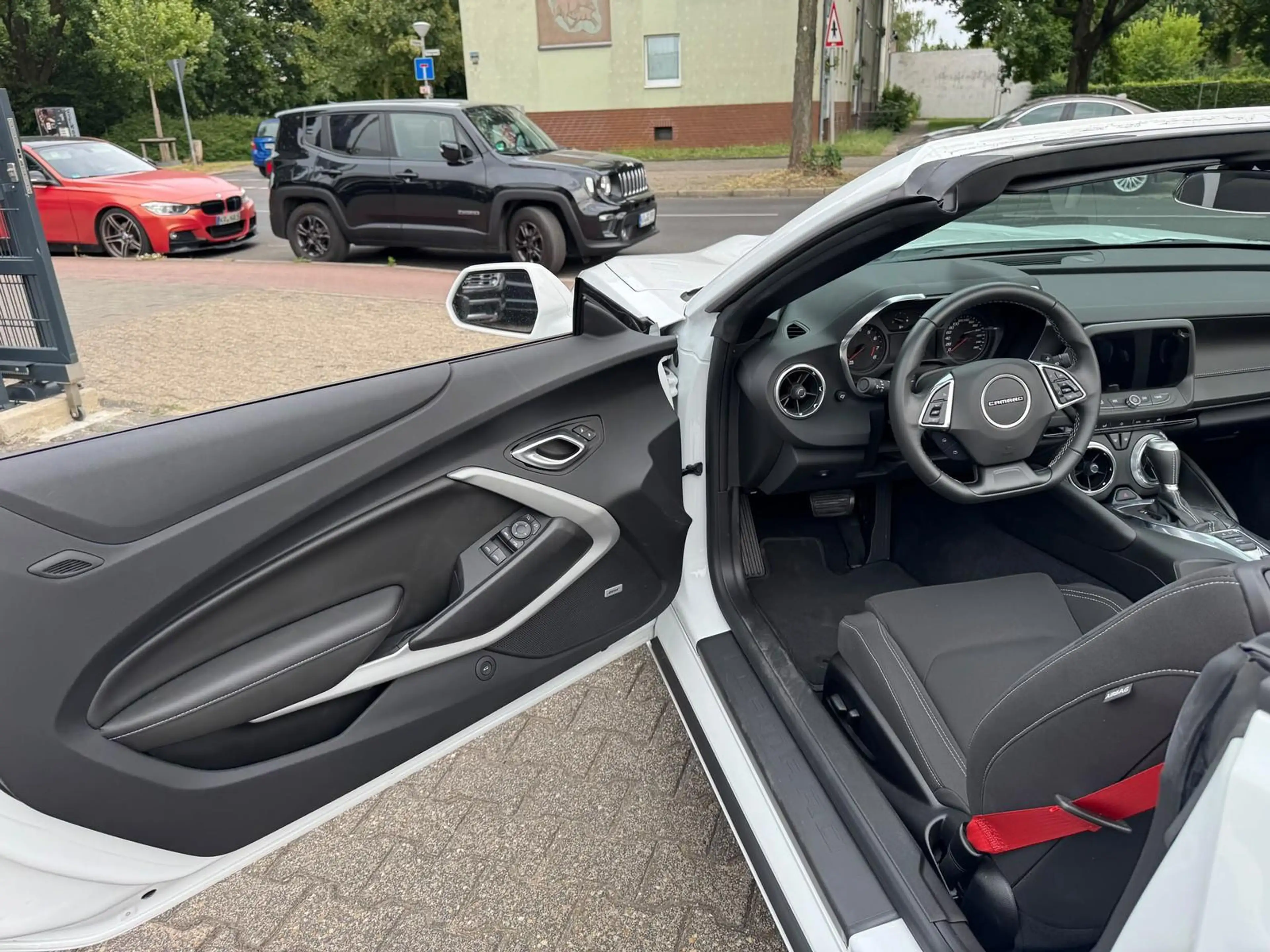 Chevrolet Camaro 2.0l Convertible RS — photo 14