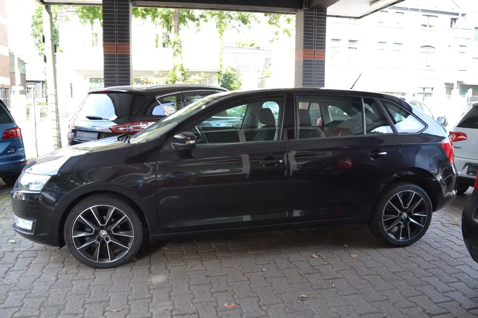 Skoda Rapid/Spaceback Spaceback AUTOMATIK Ambition (Euro 6) Nero - 1