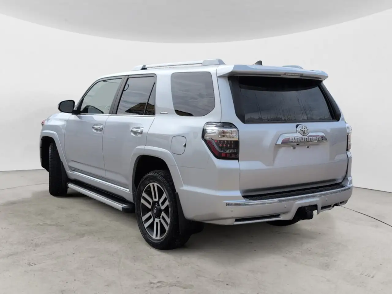 Toyota 4-Runner снимка Toyota 4-Runner