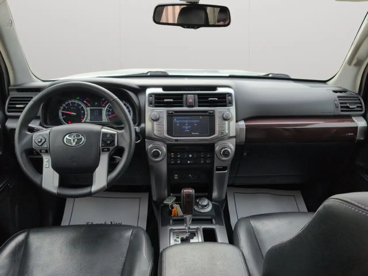 Toyota 4-Runner снимка Toyota 4-Runner