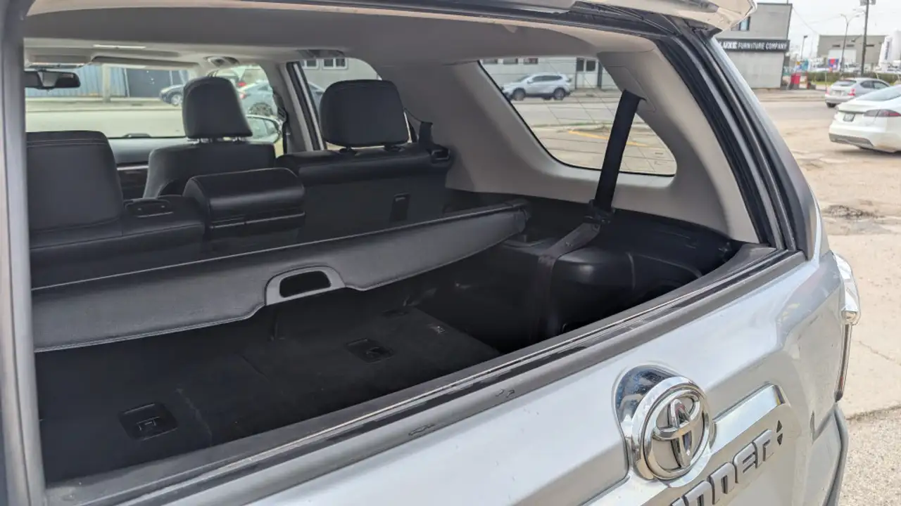 Toyota 4-Runner снимка Toyota 4-Runner