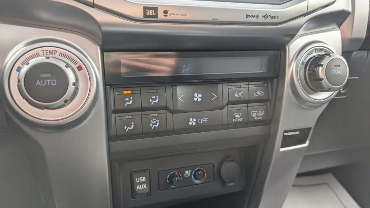 Toyota 4-Runner снимка Toyota 4-Runner