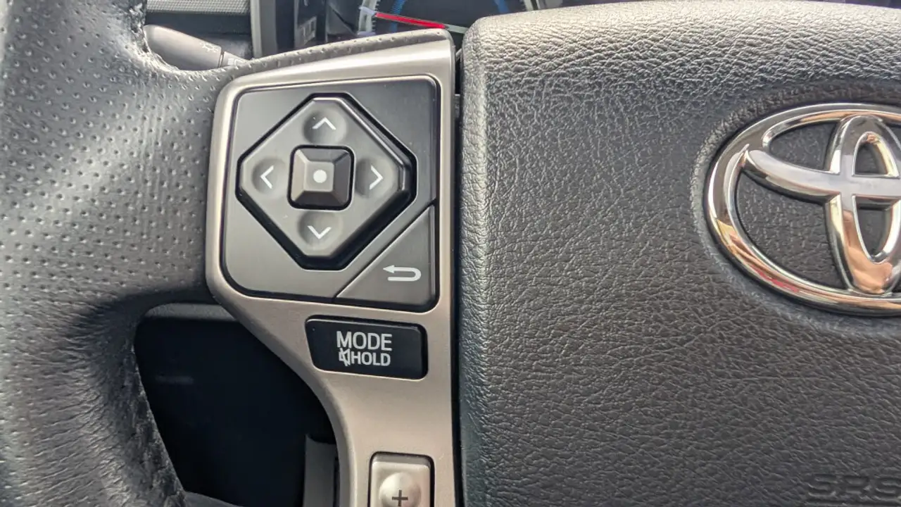 Toyota 4-Runner снимка Toyota 4-Runner