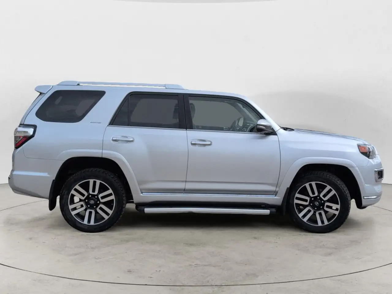 Toyota 4-Runner снимка Toyota 4-Runner
