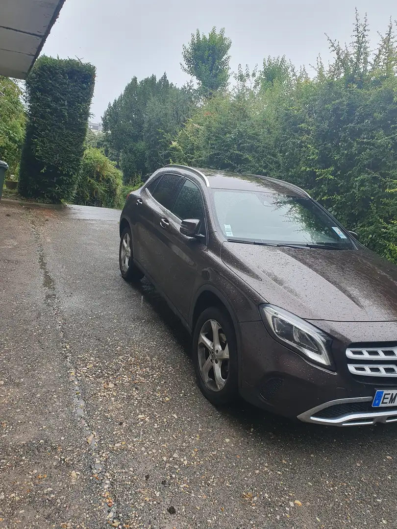 Mercedes-Benz GLA 180 GLA 180 d Fascination Brun - 1