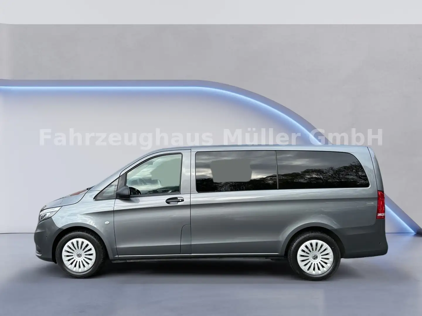 Mercedes-Benz Vito Tourer 119 CDI Edition lang Grau - 2