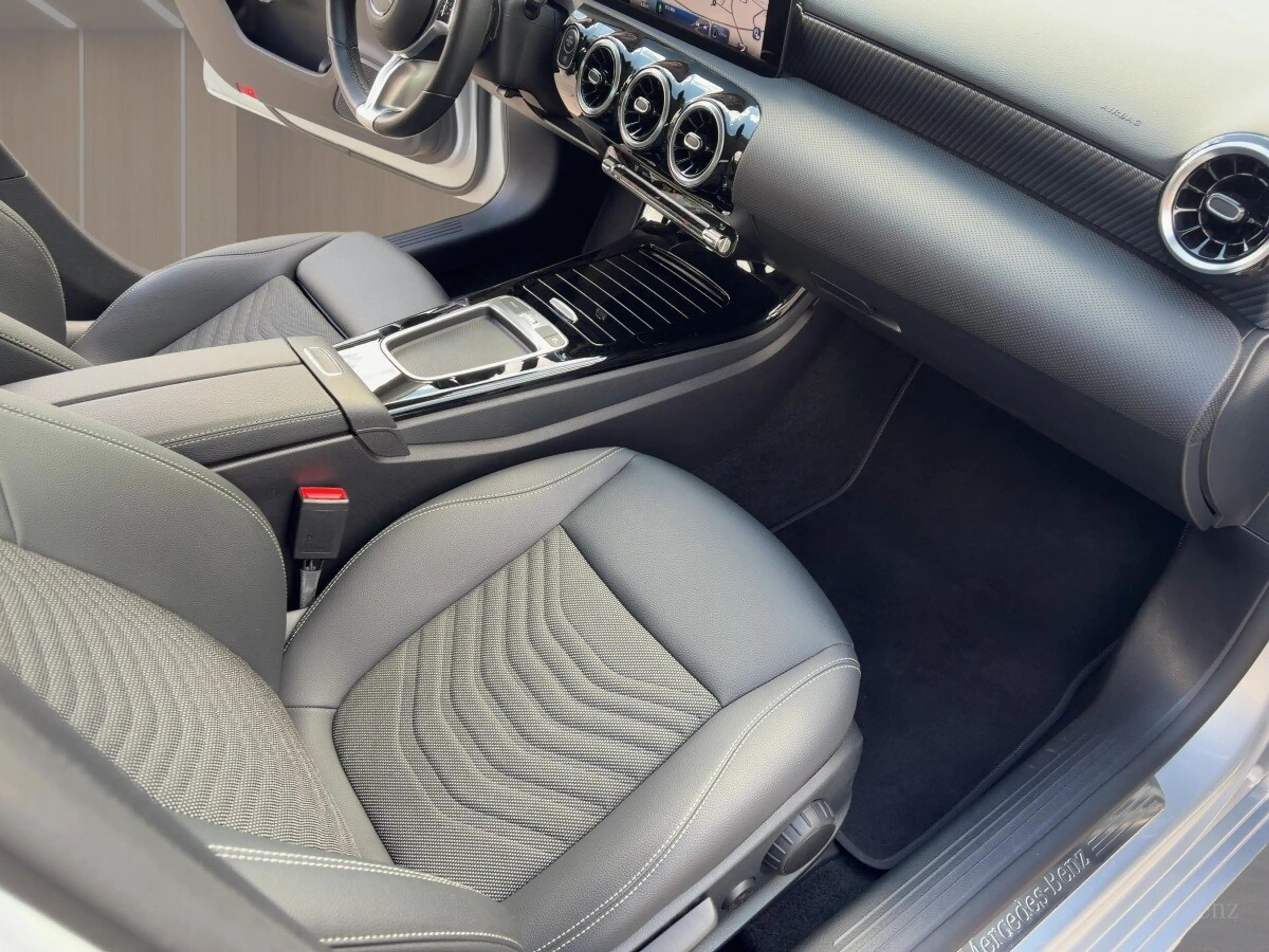 Mercedes-Benz A 200 A 200 Progressive+NAVI+LED+RÜCKFAHRKAMERA+PARTRO — photo 13