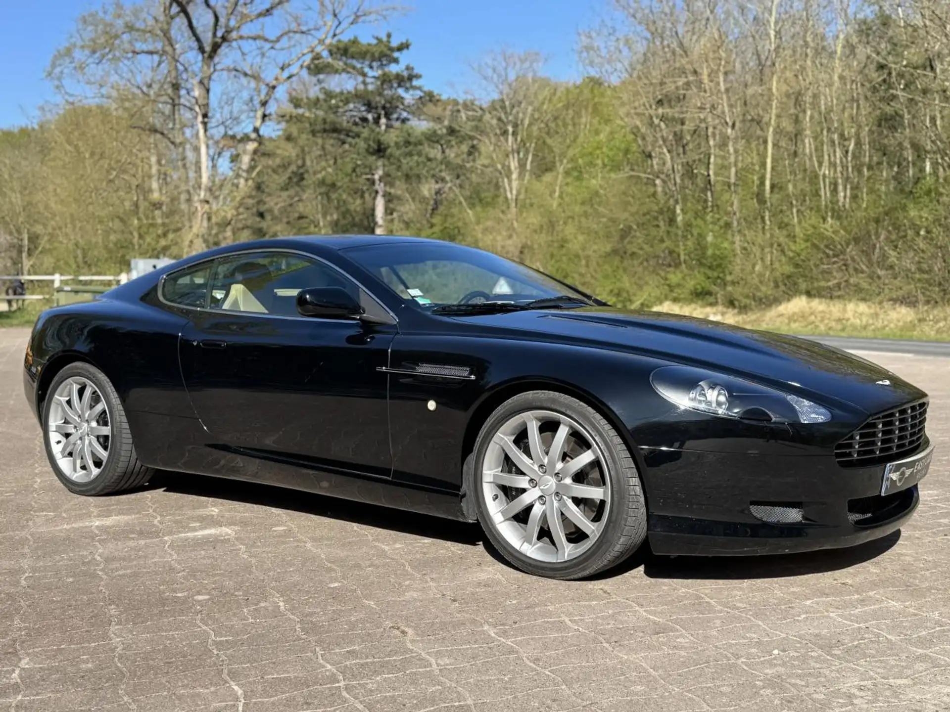 애스턴마틴 DB9 Coupe 2006 검정 사진 4