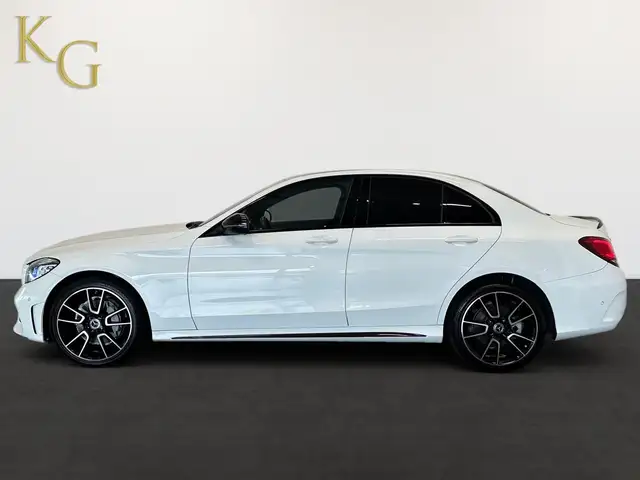 Mercedes-Benz C-Class view 4