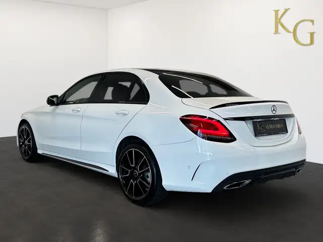 Mercedes-Benz C-Class view 5