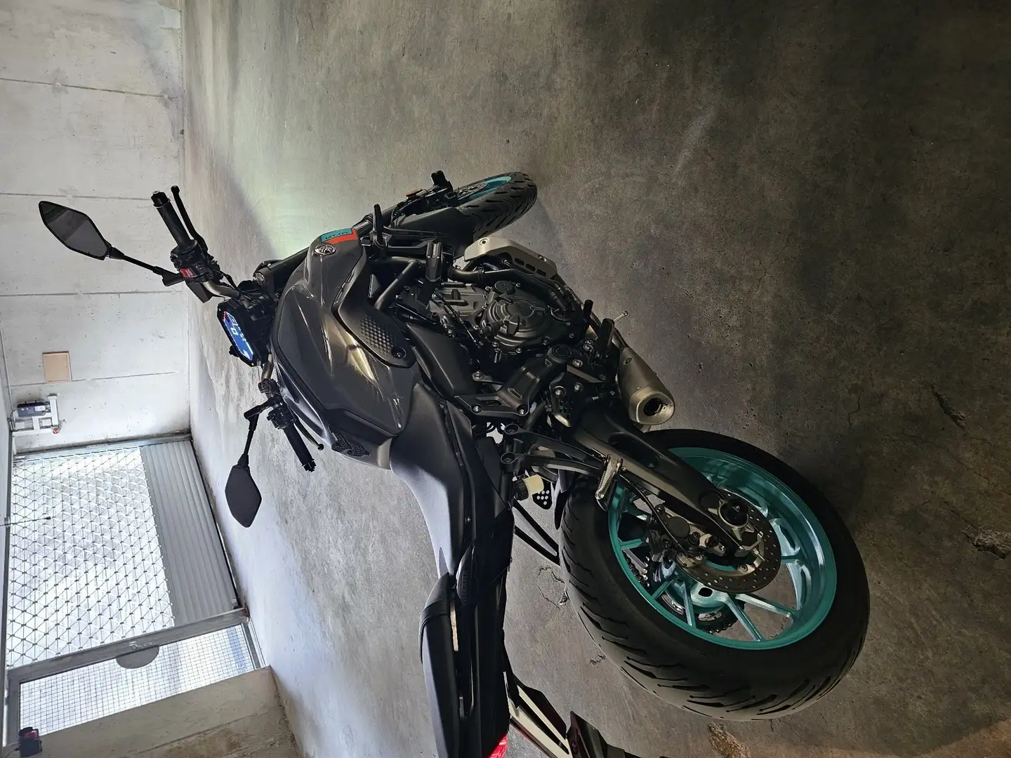 Yamaha MT-07 Grau - 1