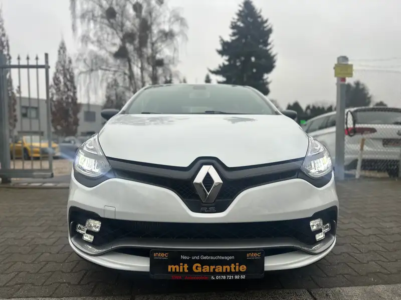 Annonce voiture d'occasion Renault Clio - CARADIZE