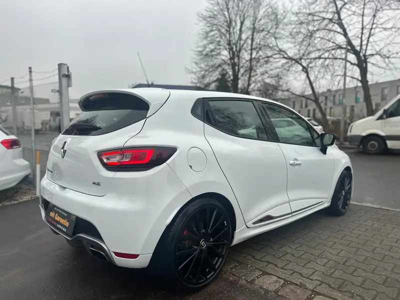 Annonce voiture d'occasion Renault Clio - CARADIZE