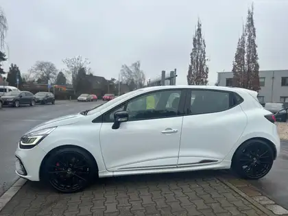 Annonce voiture d'occasion Renault Clio - CARADIZE