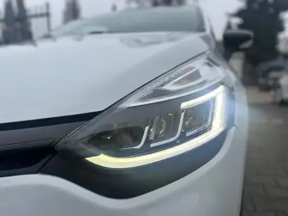Annonce voiture d'occasion Renault Clio - CARADIZE