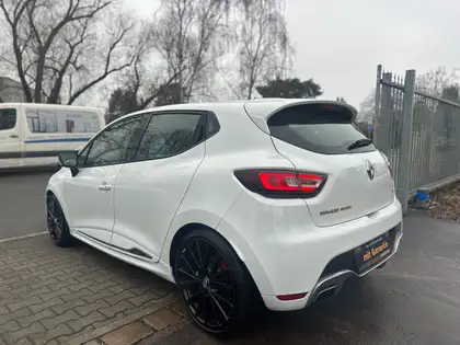Annonce voiture d'occasion Renault Clio - CARADIZE