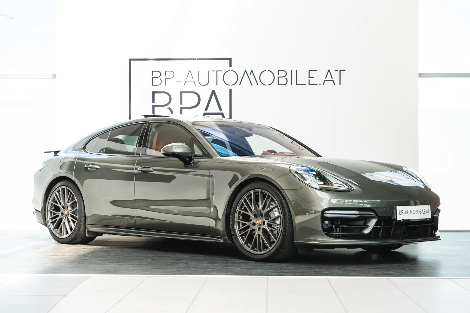 Porsche Panamera 4 E-Hybrid Platinum Edition / Sport Design & AGA / Verde - 2