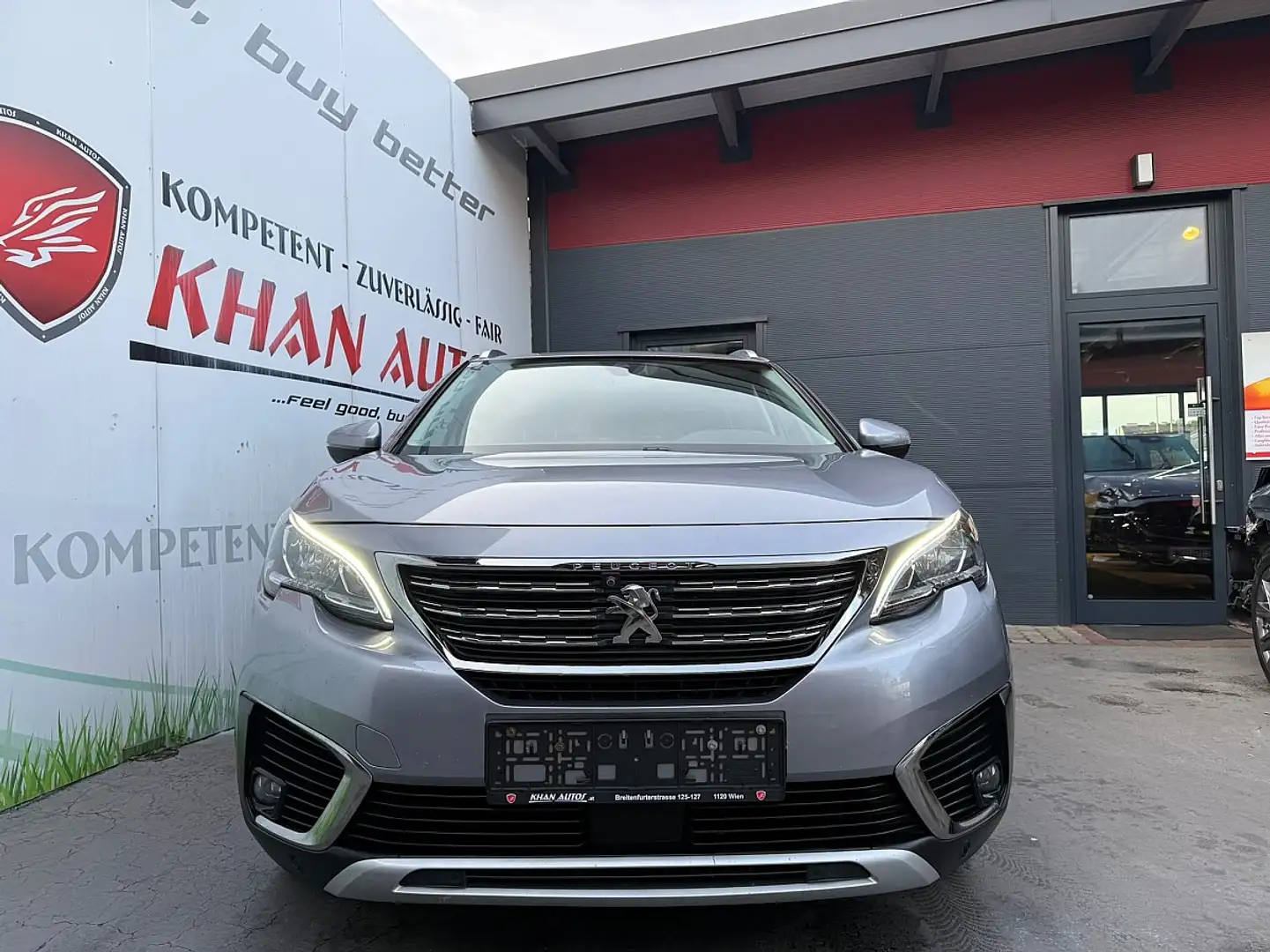 Peugeot 5008 1,6 BlueHDI 120 S&S EAT6 Active *7-Sitzer*Navi*... Grau - 2