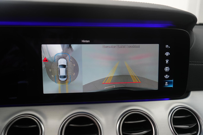 Mercedes-Benz E 300 e 9G-Tronic AMG STHZ/HUD/Kamera/Lane/Side — photo 15