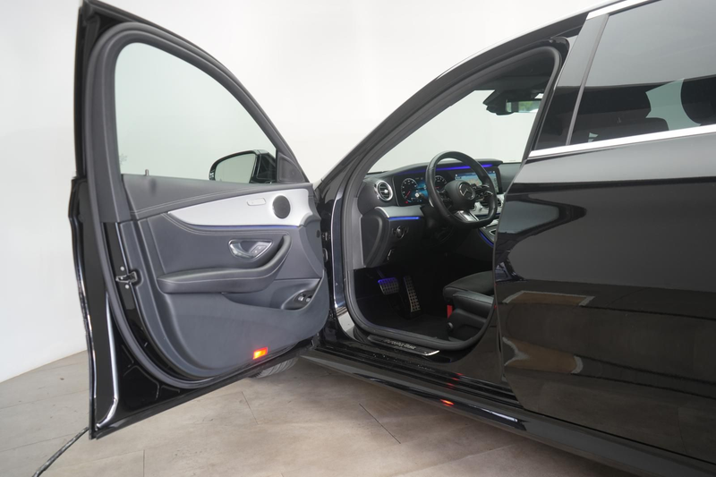 Mercedes-Benz E 300 e 9G-Tronic AMG STHZ/HUD/Kamera/Lane/Side — photo 13