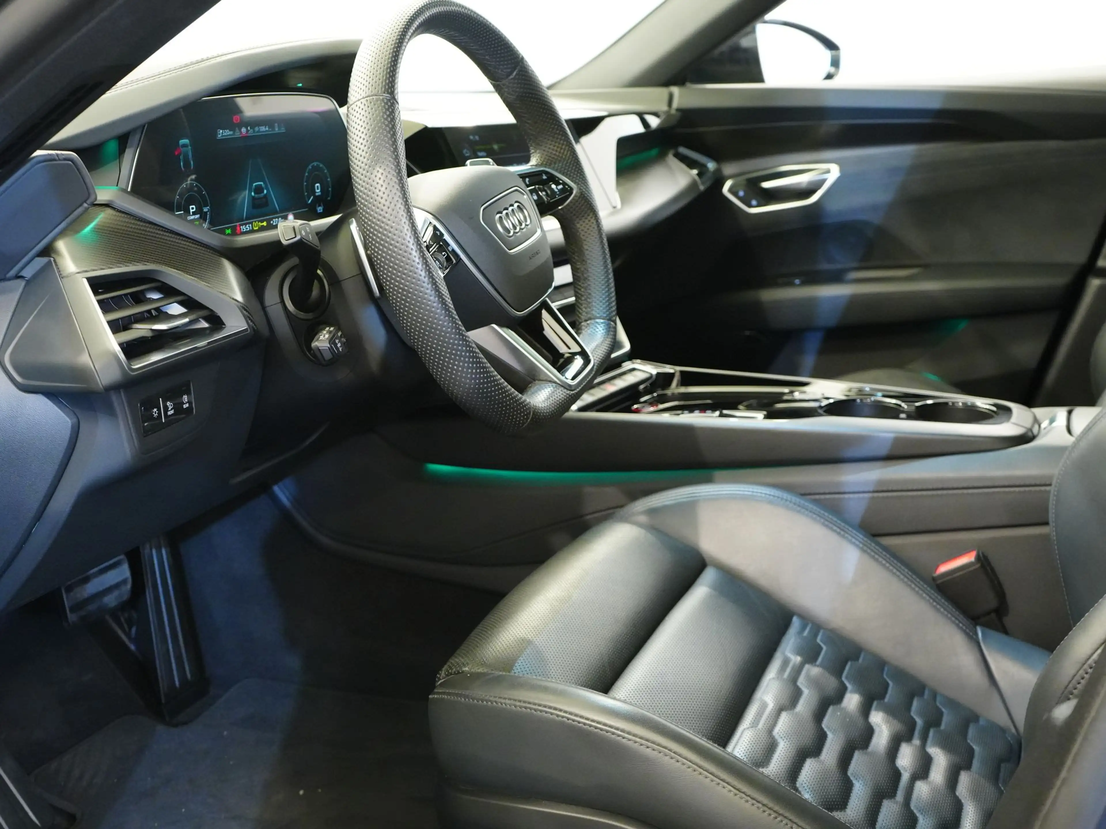Audi e-tron GT B+O|SuspPneu|AllwheelDrive|Cam360|HUD|SgsSportProMatrix — photo 9