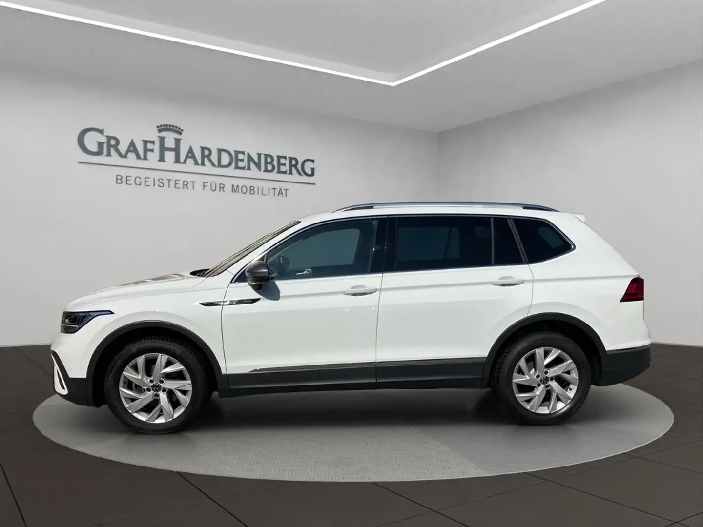 Volkswagen Tiguan Allspace Life 1.5 TSI DSG 7Sitze Navi AHK Weiß - 2