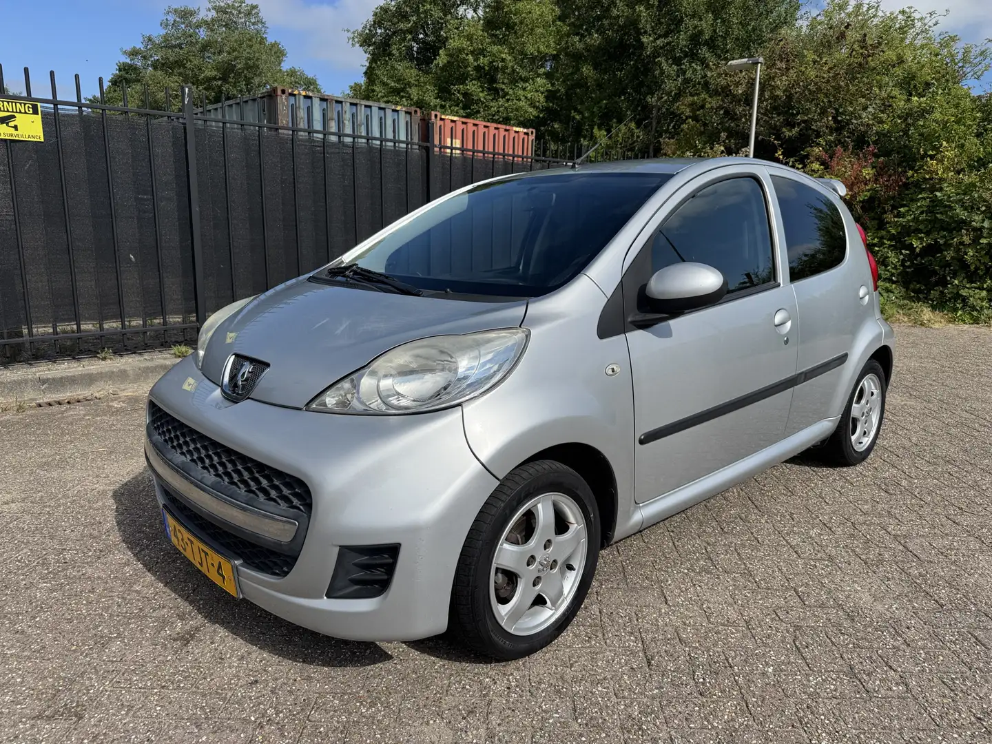 Peugeot 107 1.0-12V Black & Silver 5 Drs Airco/Leer/LMV Grijs - 1