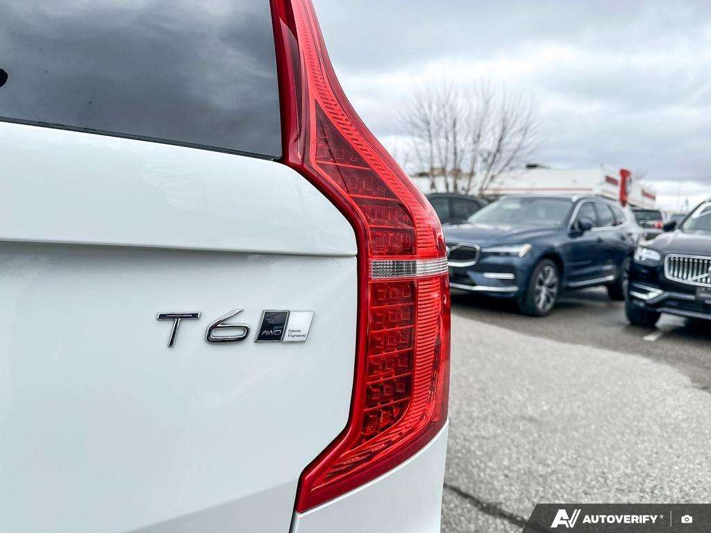 2022 Volvo XC90 T6 Inscription 7 Passenger thumb 10