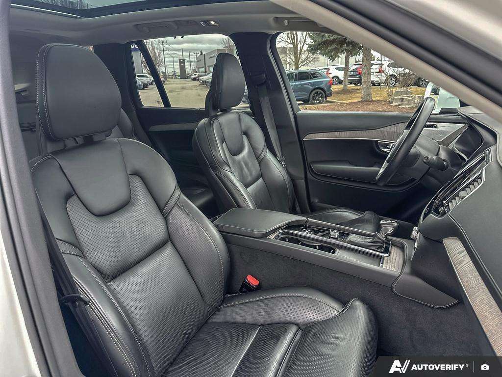 2022 Volvo XC90 T6 Inscription 7 Passenger thumb 21