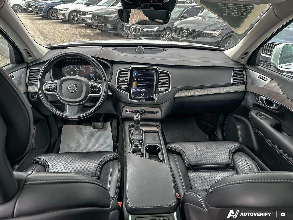 2022 Volvo XC90 T6 Inscription 7 Passenger thumb 23