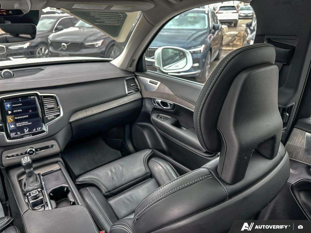 2022 Volvo XC90 T6 Inscription 7 Passenger thumb 24
