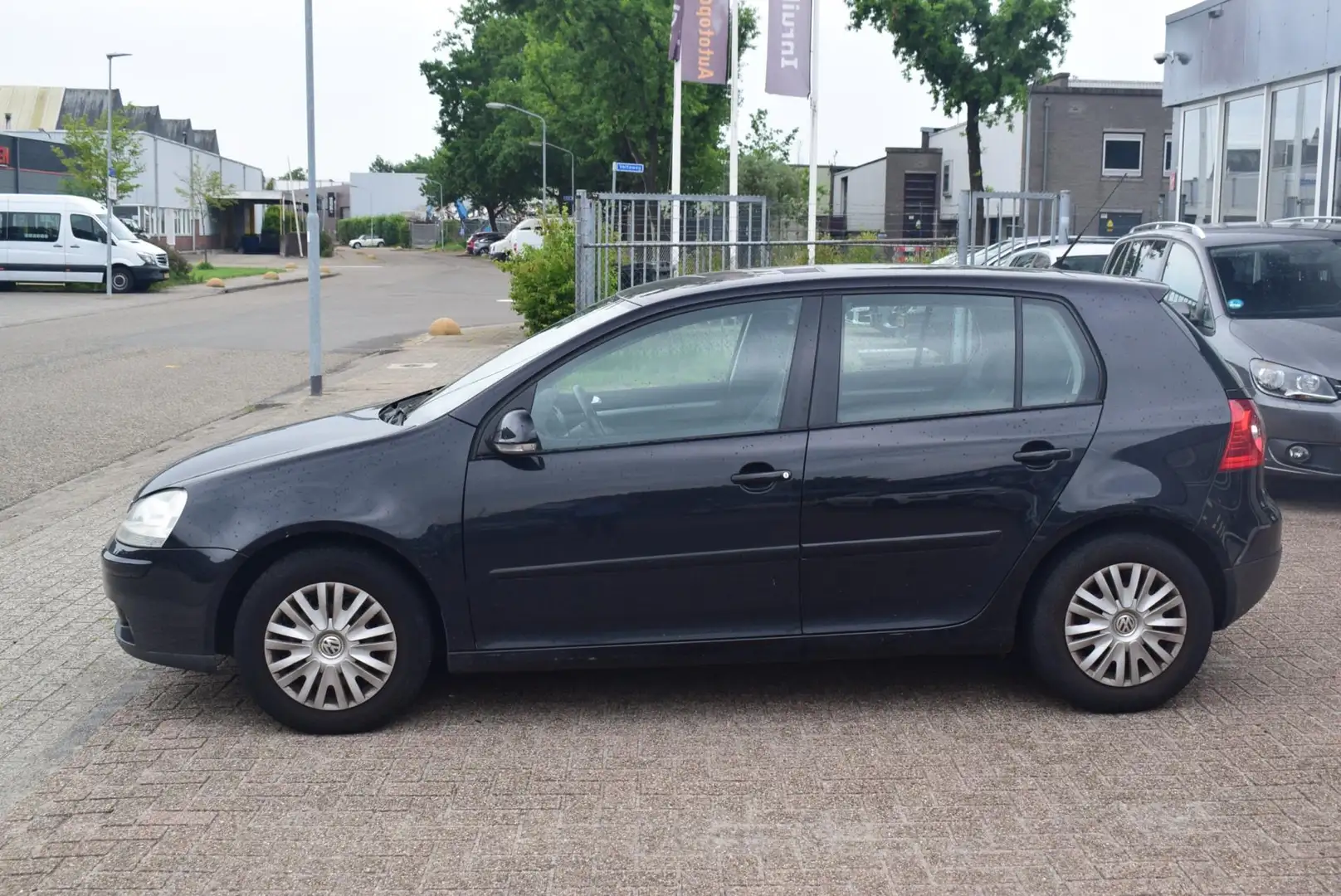 Volkswagen Golf 1.4 Optive 3 LET OP AUTO MET GELUID UIT DE MOTOR, Noir - 2