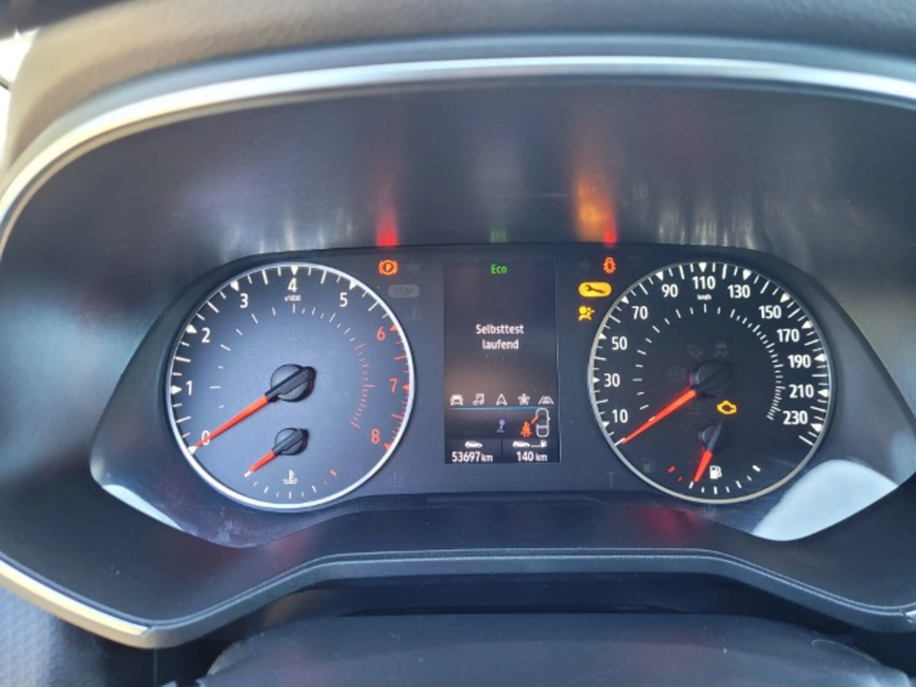 Renault Clio EXPERIENCE TCe 100 -NAVI-SITZHEIZ-PDC — photo 4