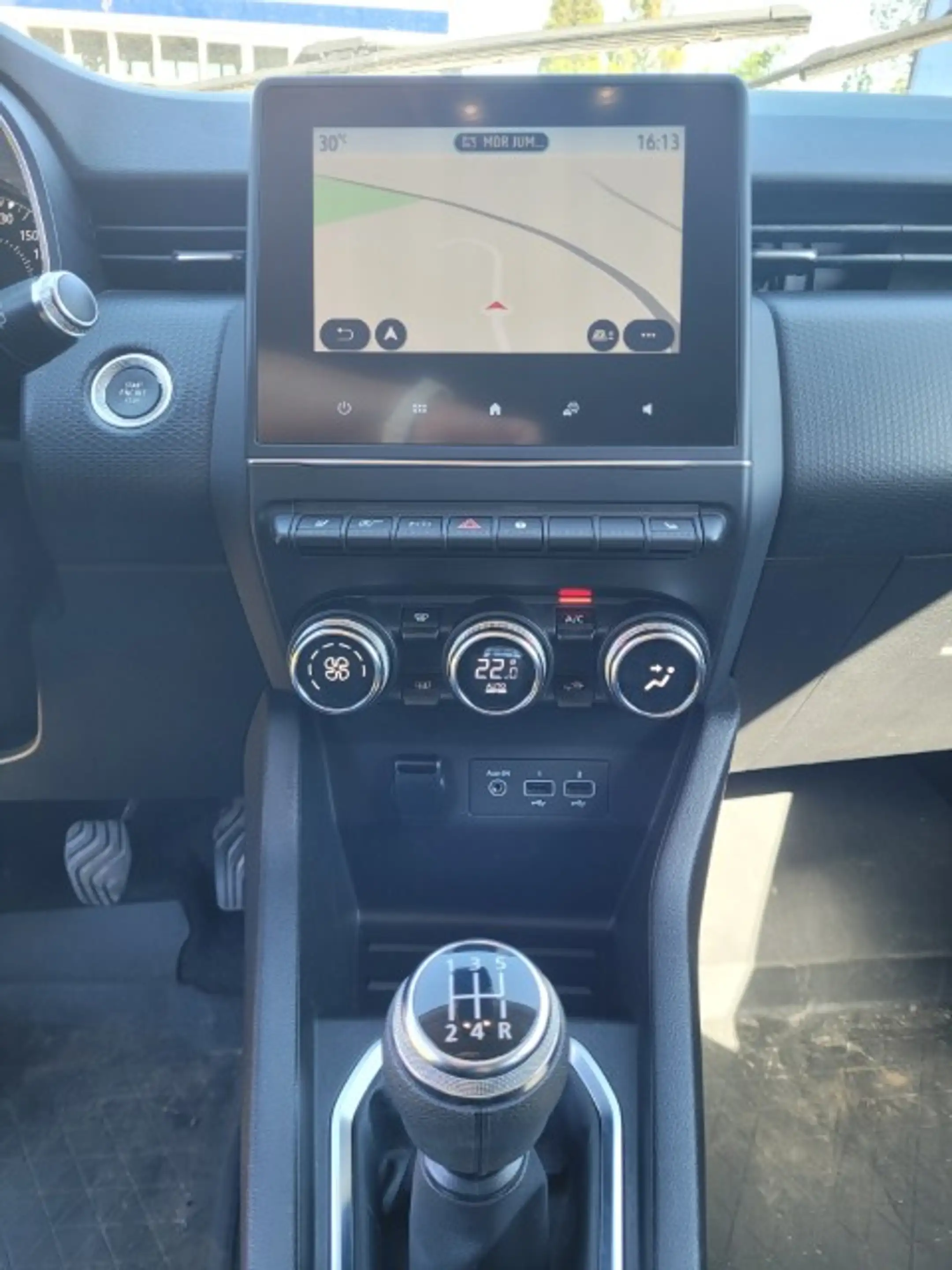 Renault Clio EXPERIENCE TCe 100 -NAVI-SITZHEIZ-PDC — photo 6
