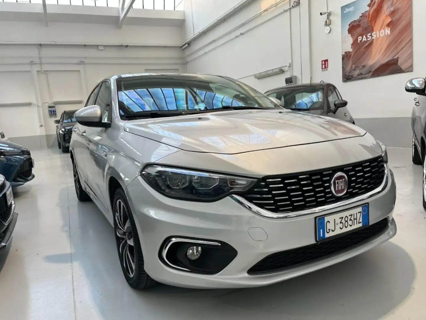 Fiat Tipo 1.4 5 porte Lounge gpl Gris - 1