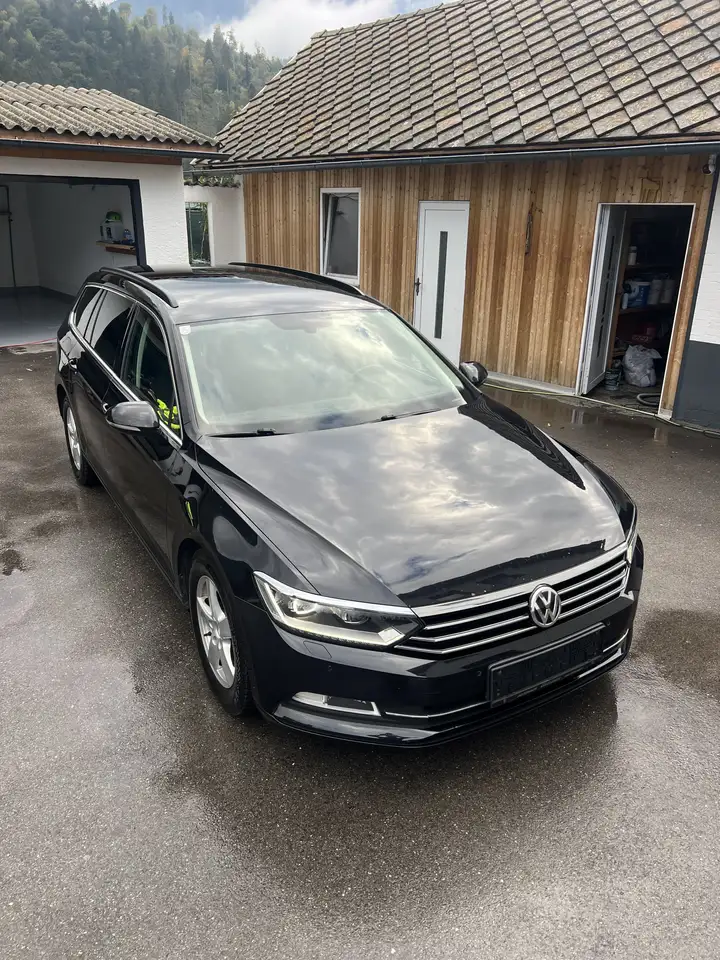 Volkswagen Passat Variant Comfortline 1,4 TSI — photo 1 of 11