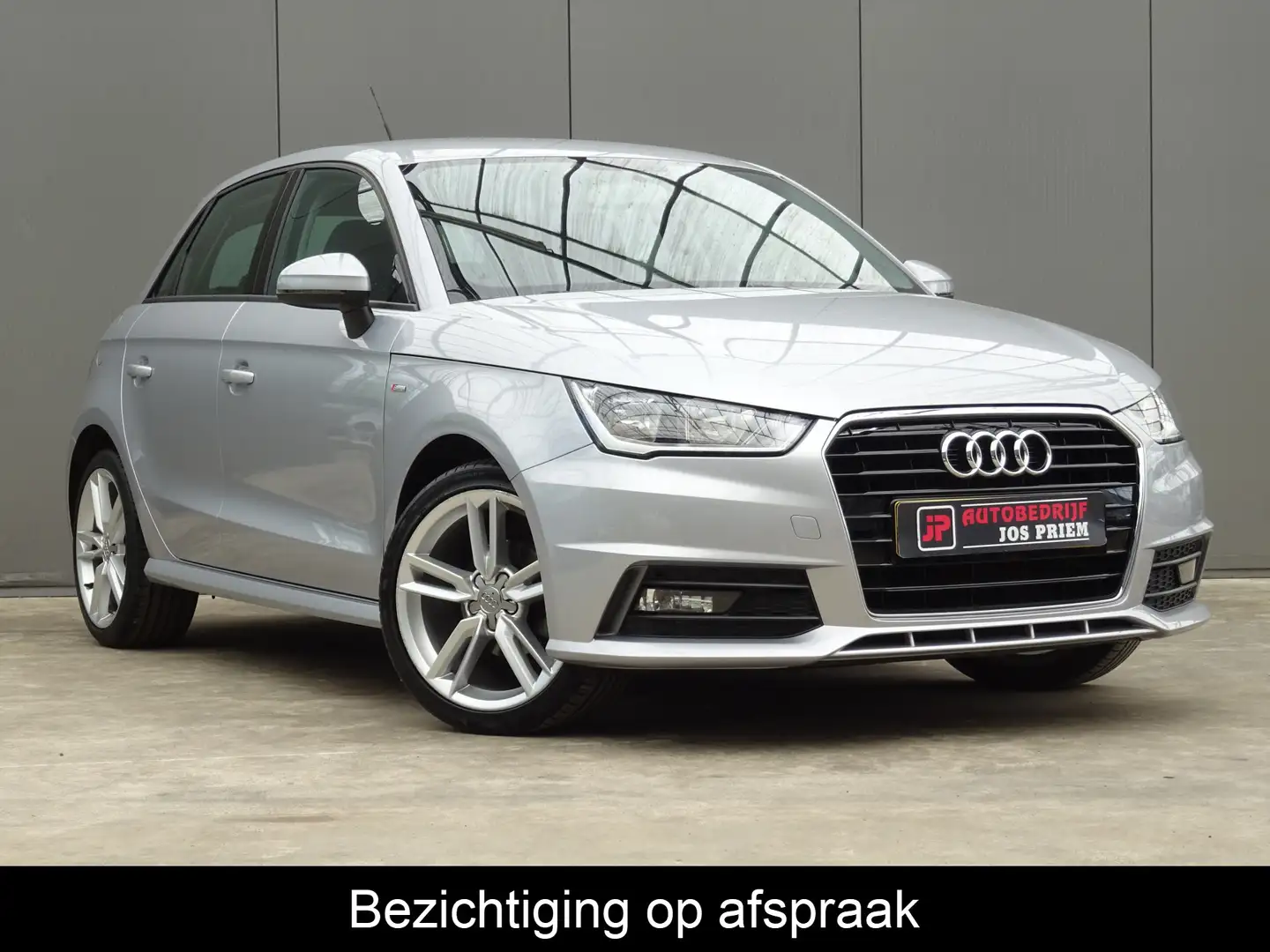 Audi A1 Sportback 1.0 TFSI Adrenalin * NAVIGATIE * S-LINE Grijs - 1
