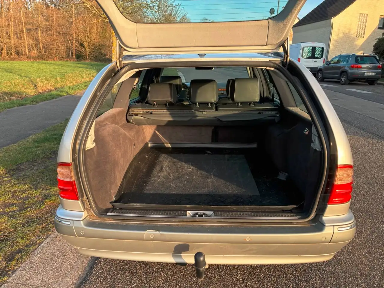 Mercedes-Benz E 320 T Elegance 4-Matic, foto 7
