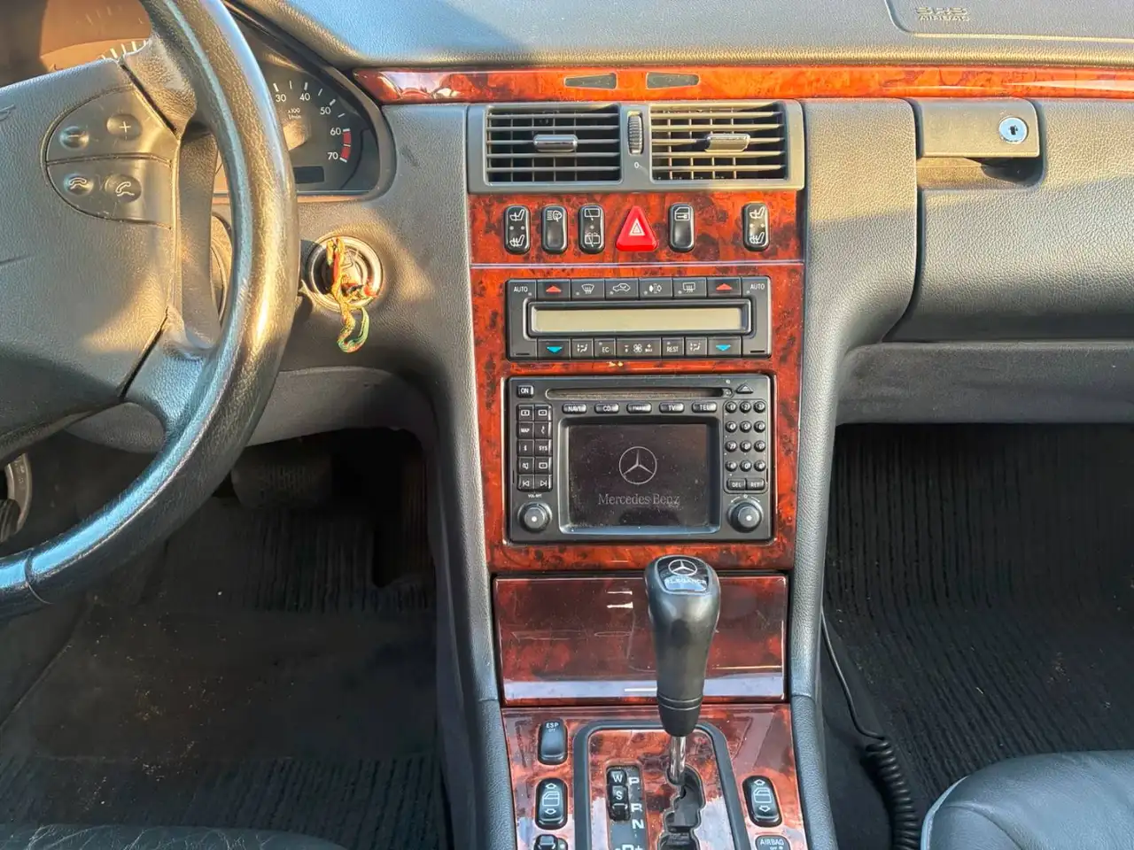 Mercedes-Benz E 320 T Elegance 4-Matic, foto 11