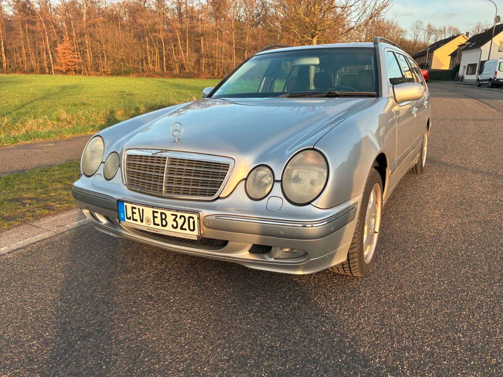 Second hand Mercedes Benz E-Class 320