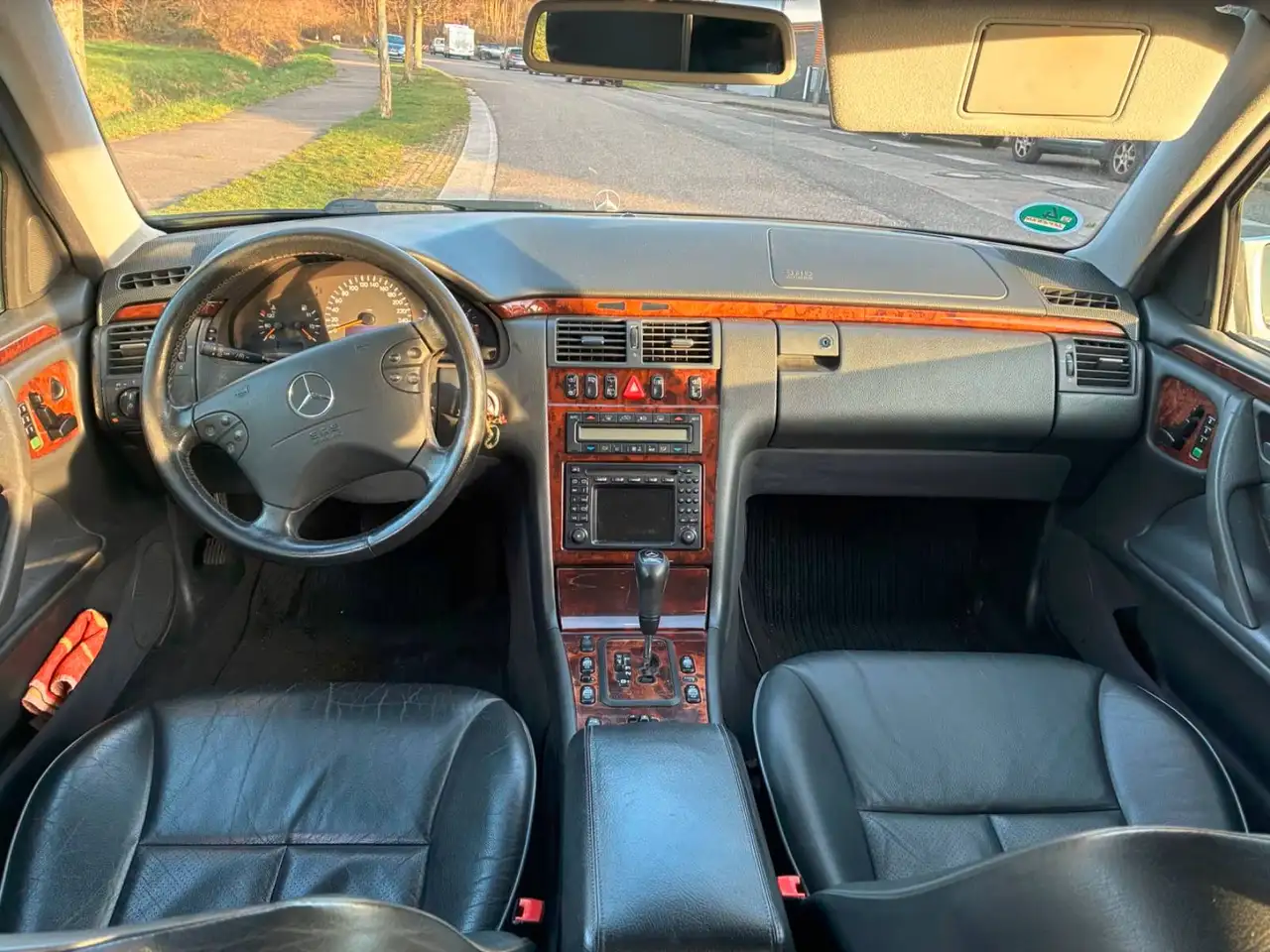 Mercedes-Benz E 320 T Elegance 4-Matic, foto 10