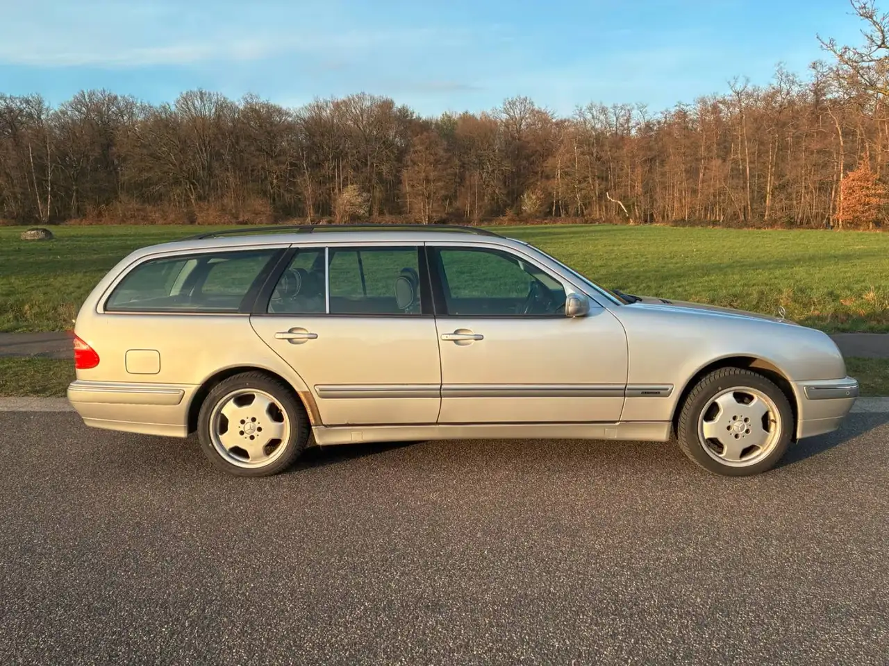 Mercedes-Benz E 320 T Elegance 4-Matic, foto 4