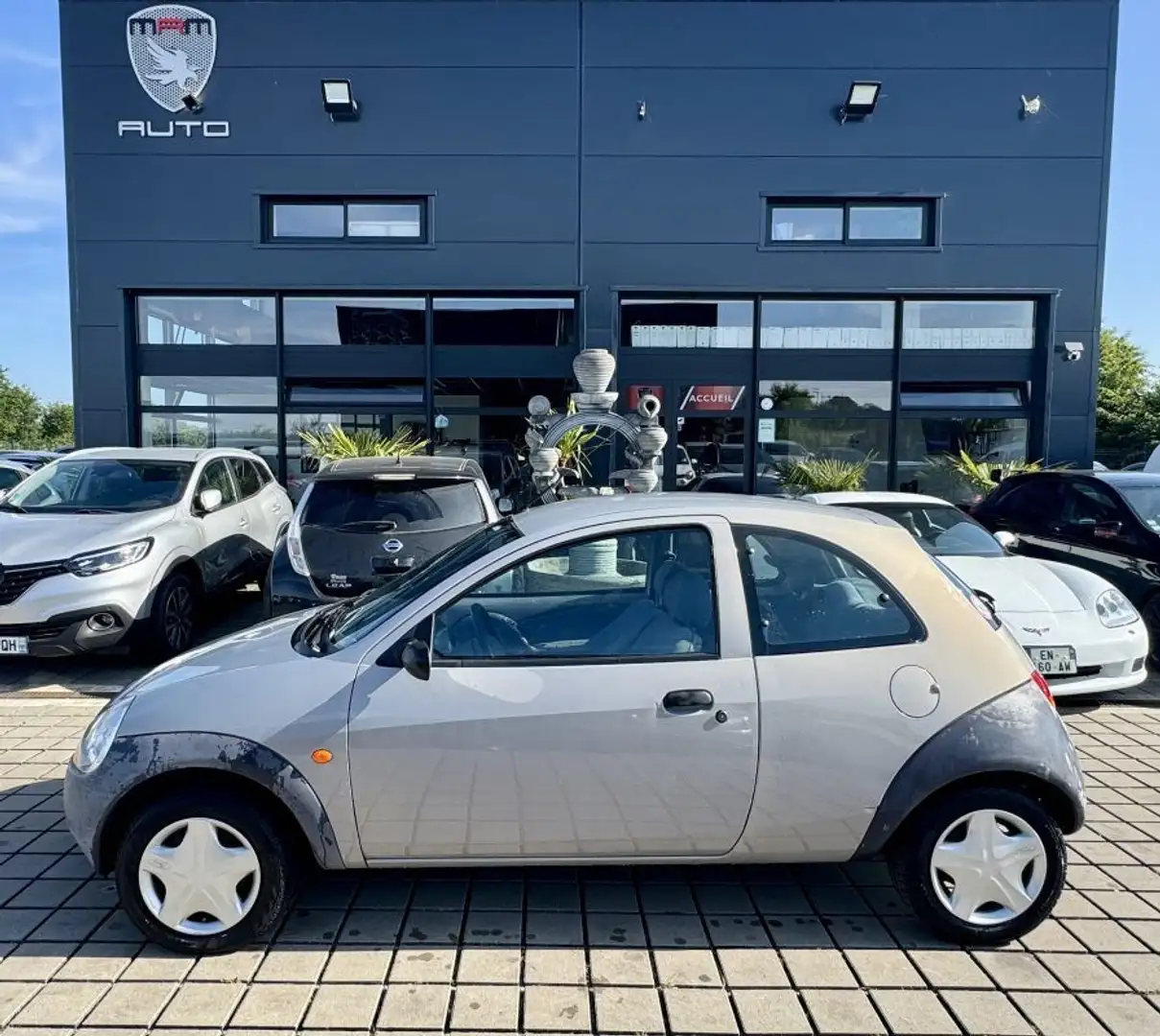 Ford Ka/Ka+ 1.3i - 8V 70CH FUN Grau - 1